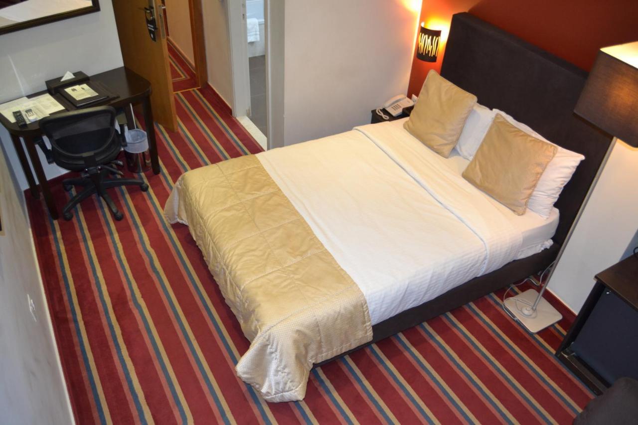 The J Hotel & Spa Бейрут Екстериор снимка