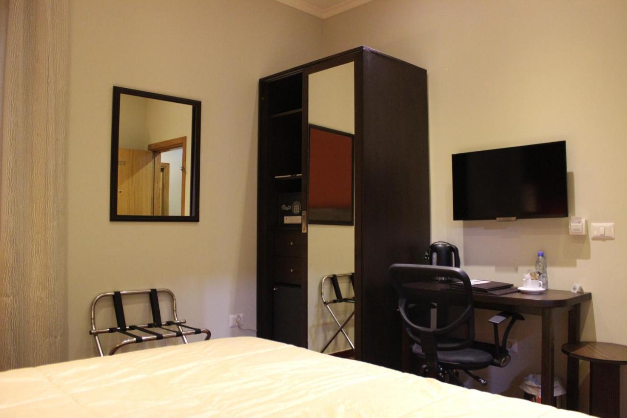 The J Hotel & Spa Бейрут Екстериор снимка