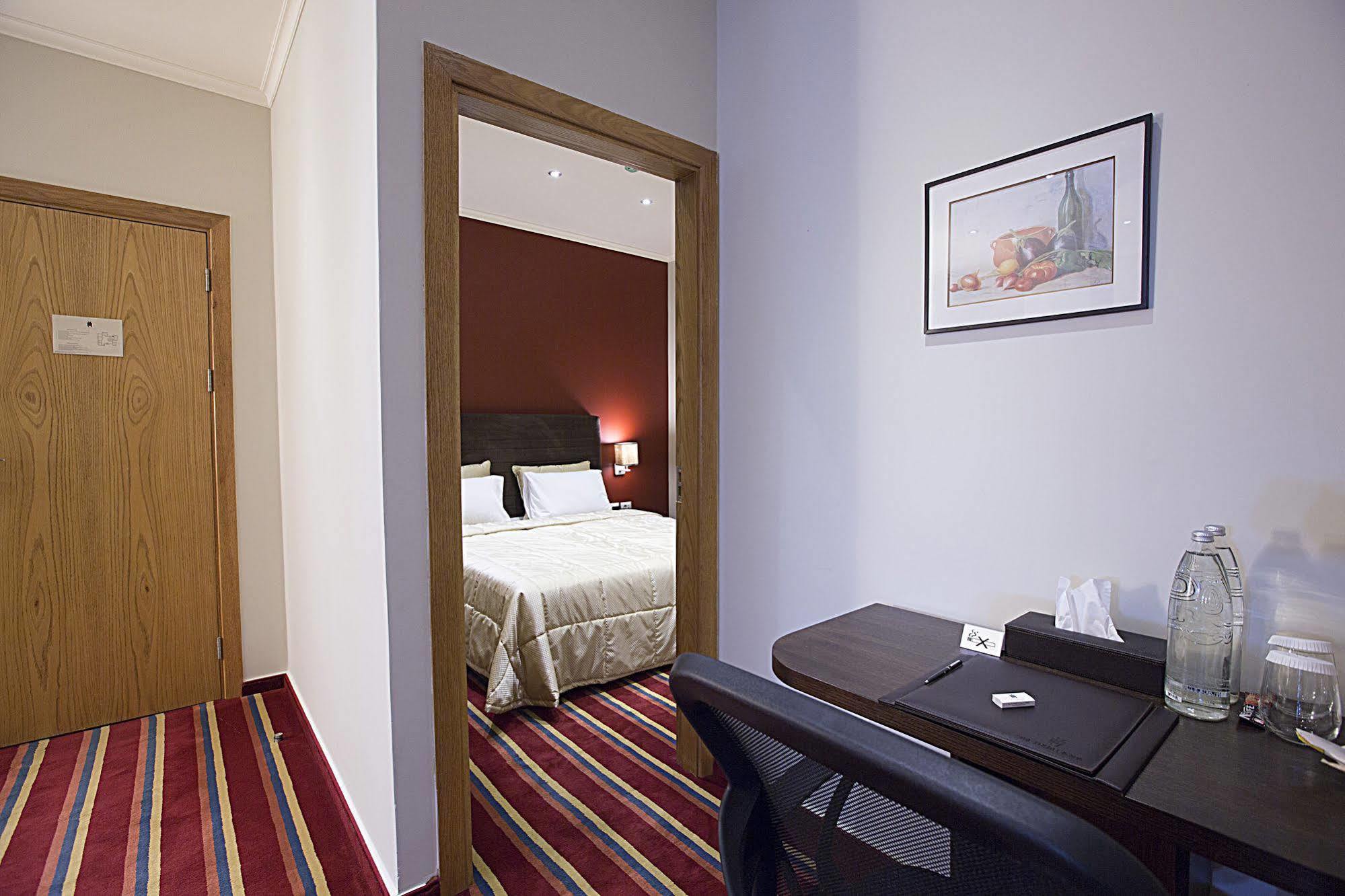 The J Hotel & Spa Бейрут Екстериор снимка