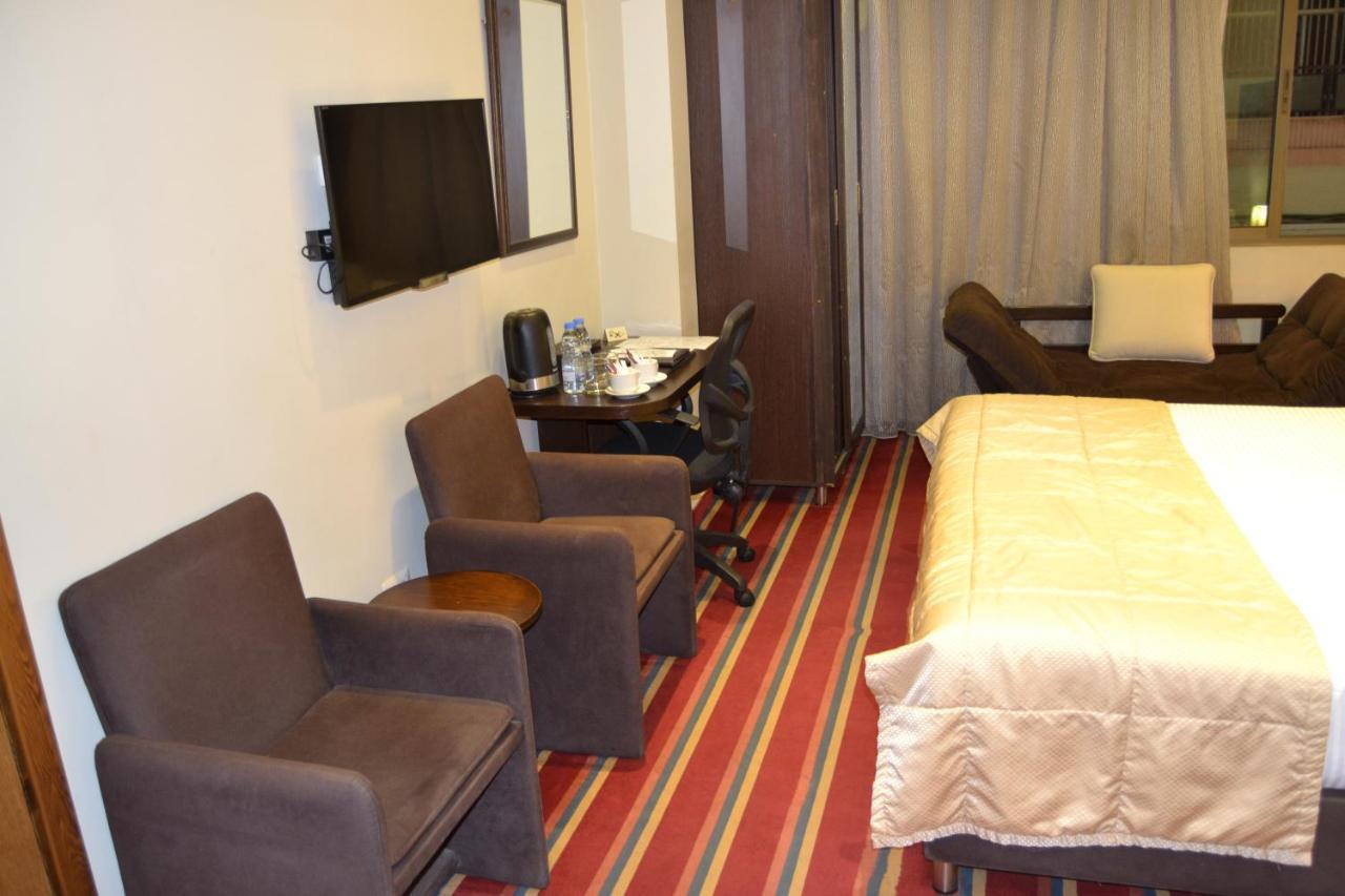 The J Hotel & Spa Бейрут Екстериор снимка
