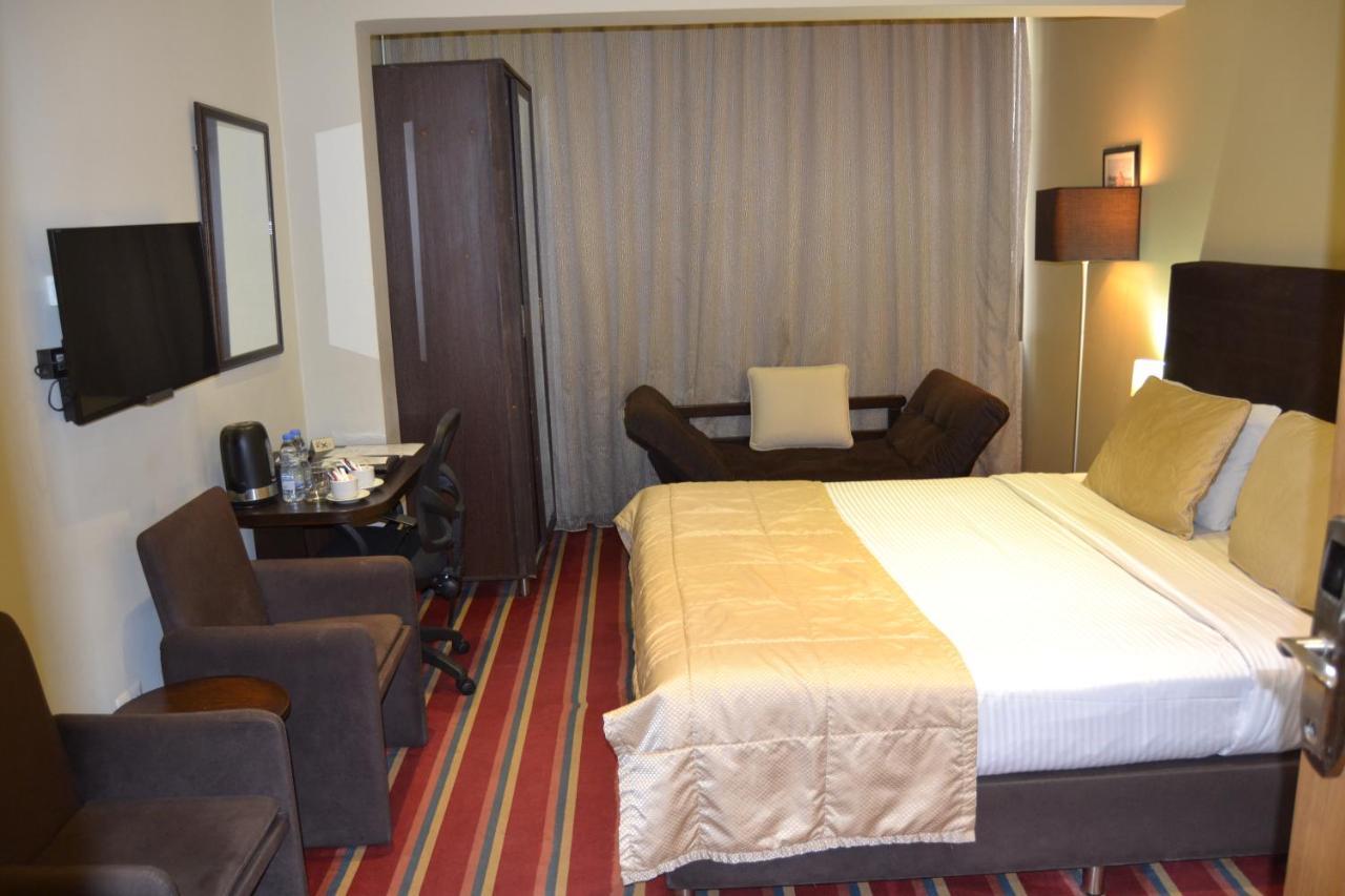 The J Hotel & Spa Бейрут Екстериор снимка