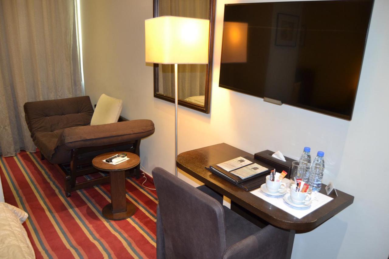 The J Hotel & Spa Бейрут Екстериор снимка