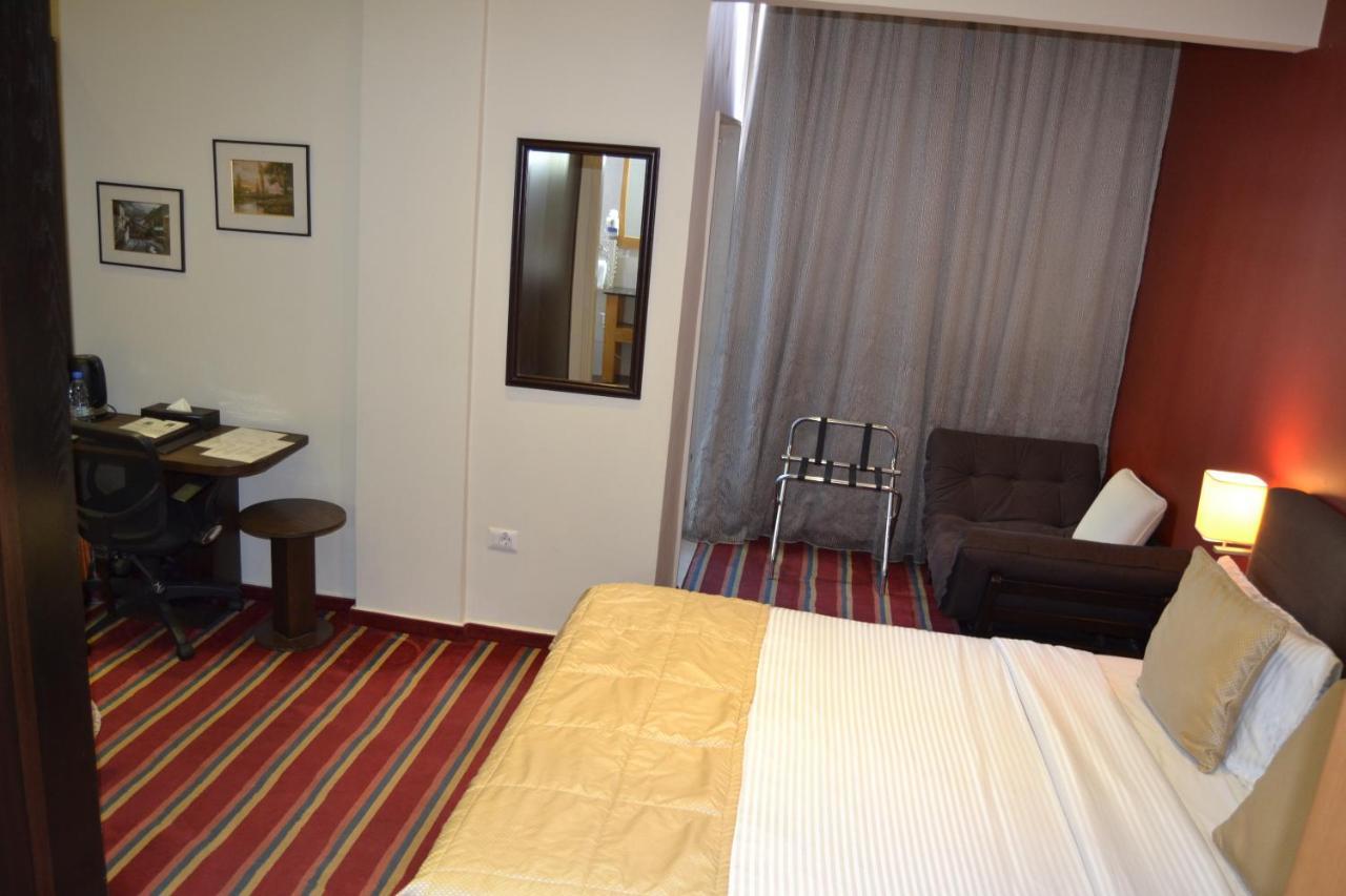 The J Hotel & Spa Бейрут Екстериор снимка